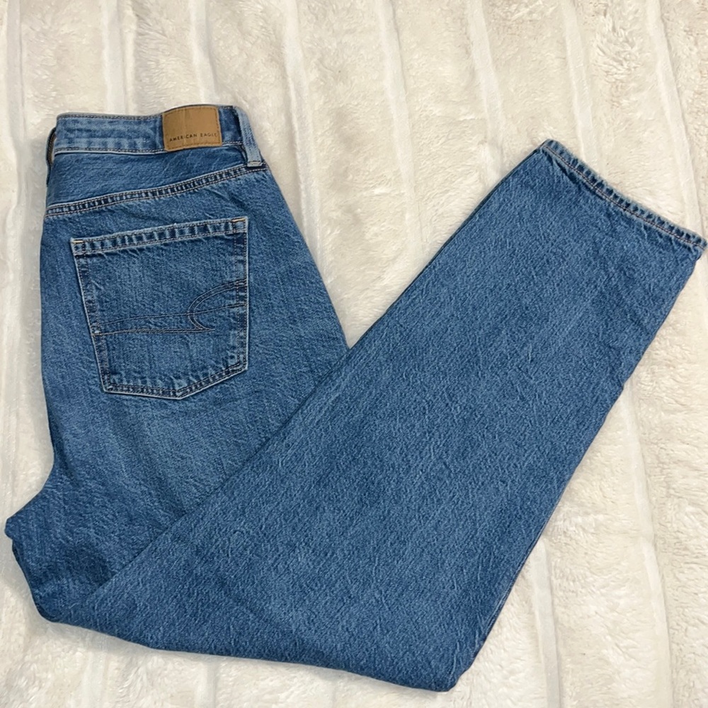 American Eagle Straight Leg Jeans